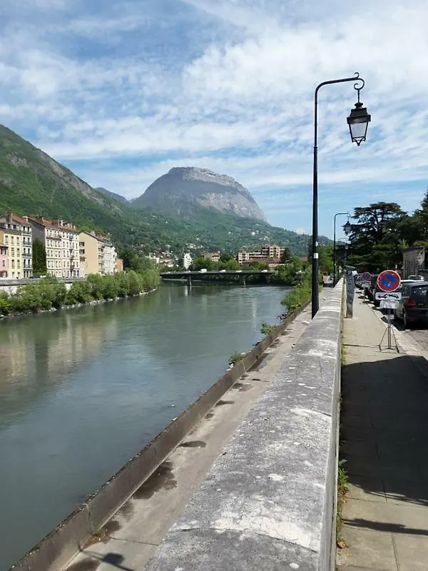Maison Et Jardin Sur La Quai De L'Isere Villa Grenoble 0*,  France