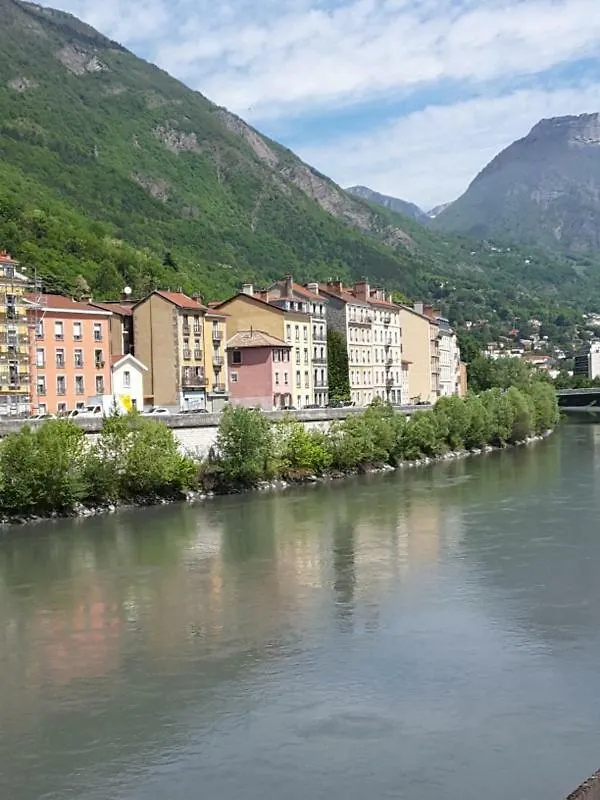 Holiday home Maison Et Jardin Sur La Quai De L'Isere Villa Grenoble France