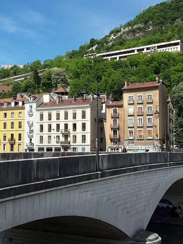 그르노블 Maison Et Jardin Sur La Quai De L'Isere 빌라 펜션