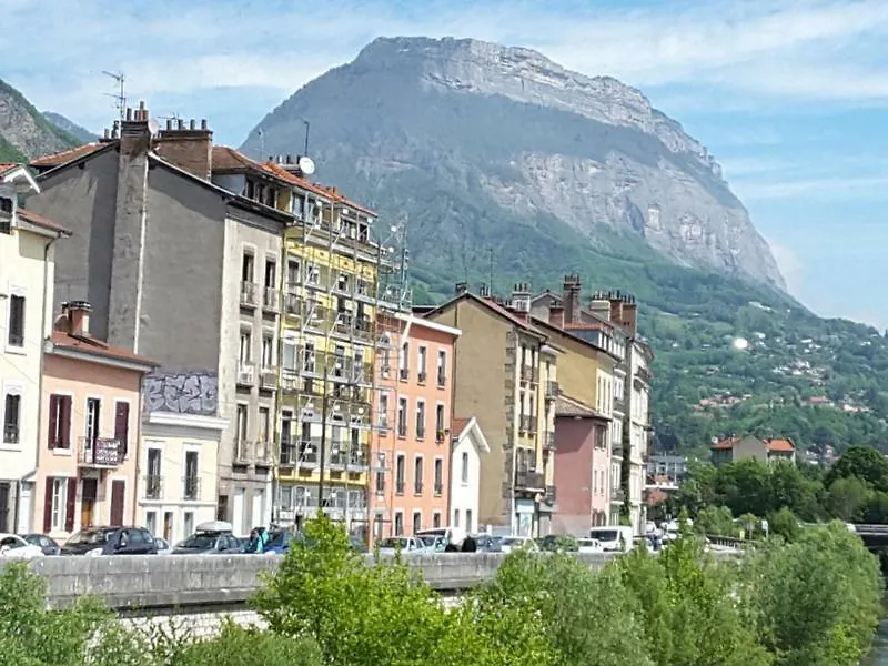 그르노블 Maison Et Jardin Sur La Quai De L'Isere 빌라